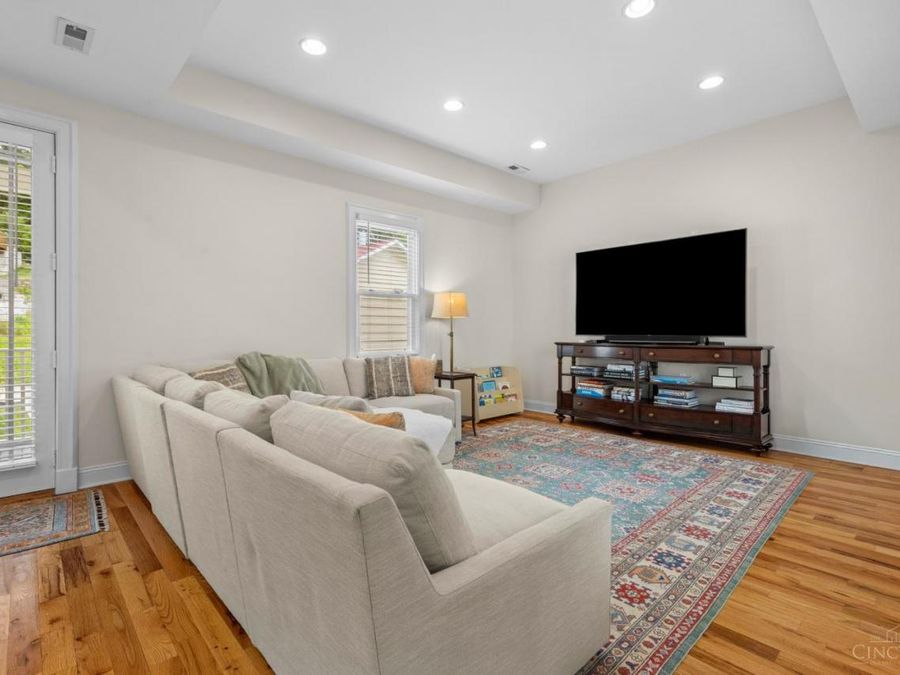 536 Delta Avenue, Cincinnati, OH 45226 Photo 6