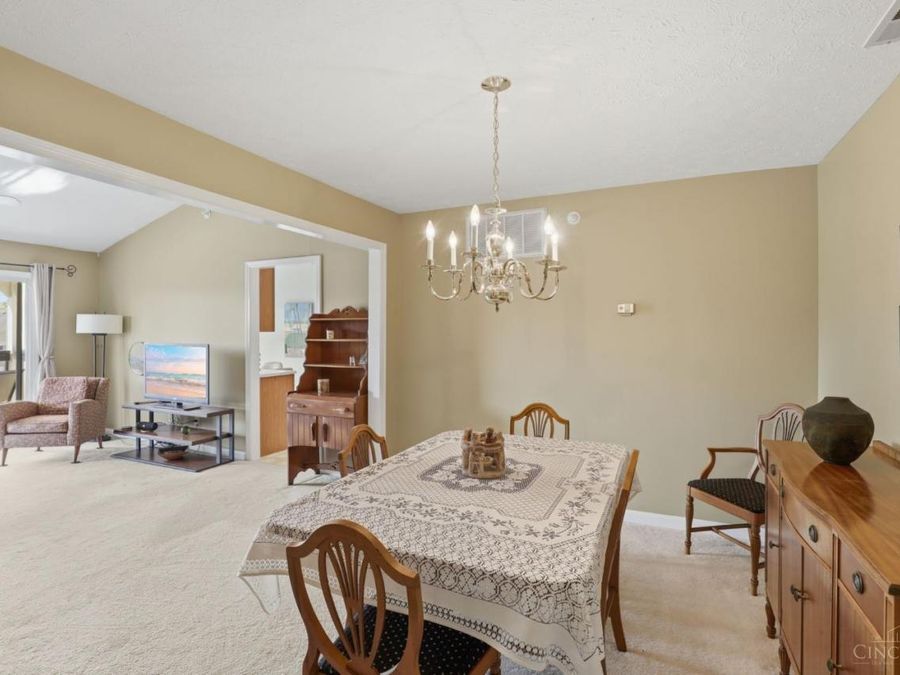 4341 Regency Ridge Court, Unit 304, Green Township, OH 45248 Photo 16