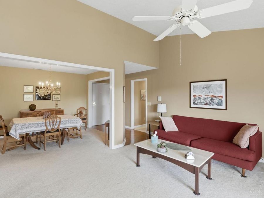 4341 Regency Ridge Court, Unit 304, Green Township, OH 45248 Photo 4