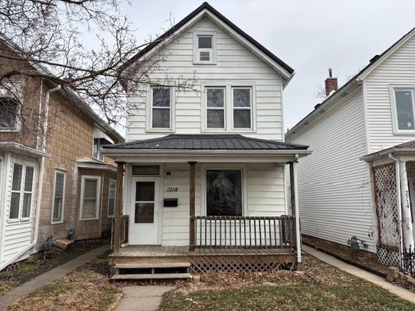 2718 Washington Street, Dubuque, IA 52001