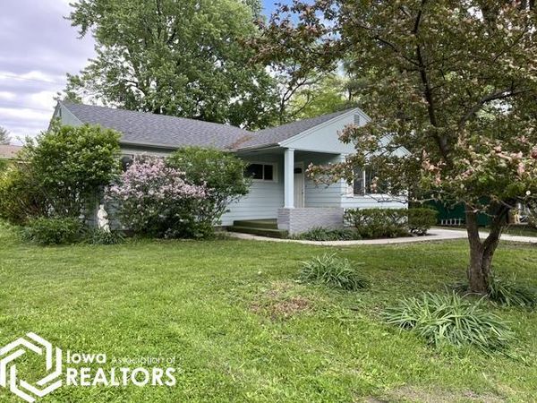 603 S Maple Street, Fairfield, IA 52556