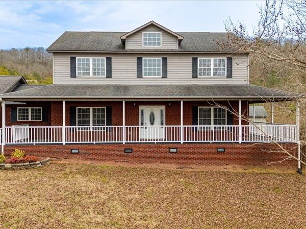 240 W Park Circle , Decatur, TN 37322