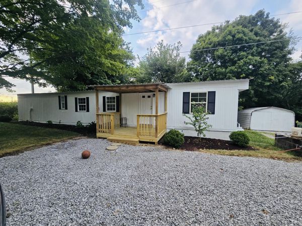 556 Dorris Rd , Portland, TN 37148