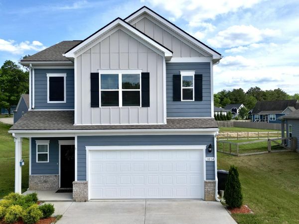 1014 Village Ct , Burns, TN 37029