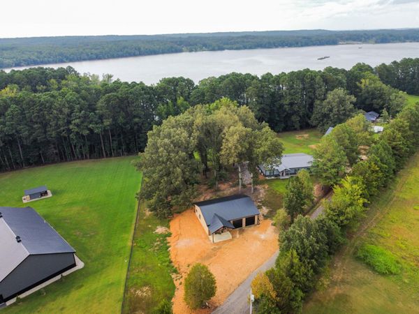 1539 Bull Durham Rd , Springville, TN 38256