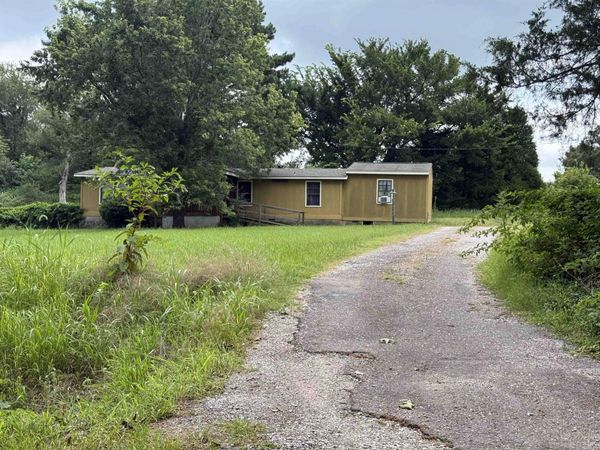 220 RICH RD, Oakland, TN 38068
