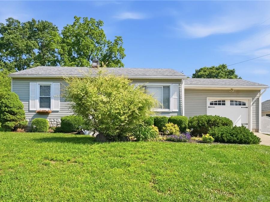 150 Fairview Drive, Carlisle, OH 45005 Photo 1