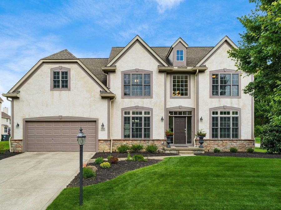 8540 Oakshire Drive , Pickerington, OH 43147 Photo 1