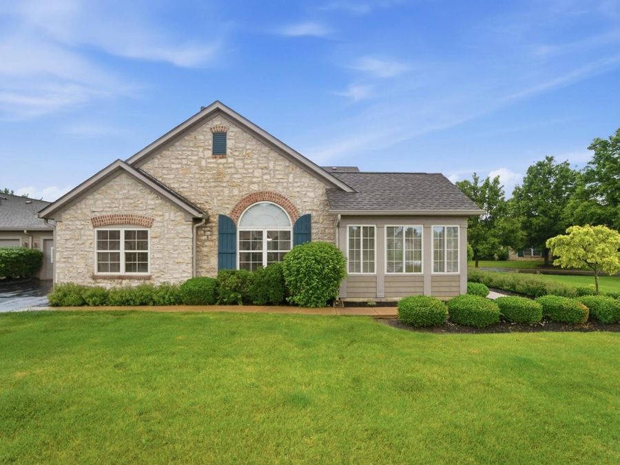 7267 Falls View Circle , Delaware, OH 43015 Photo 1