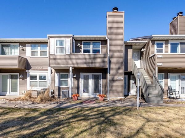 4643 CROW CREEK Court, Bettendorf, IA 52722