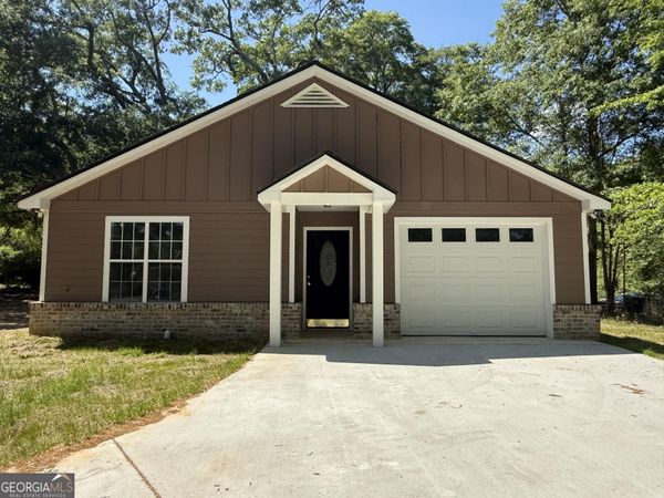 240 Sims Street, Barnesville, GA 30204