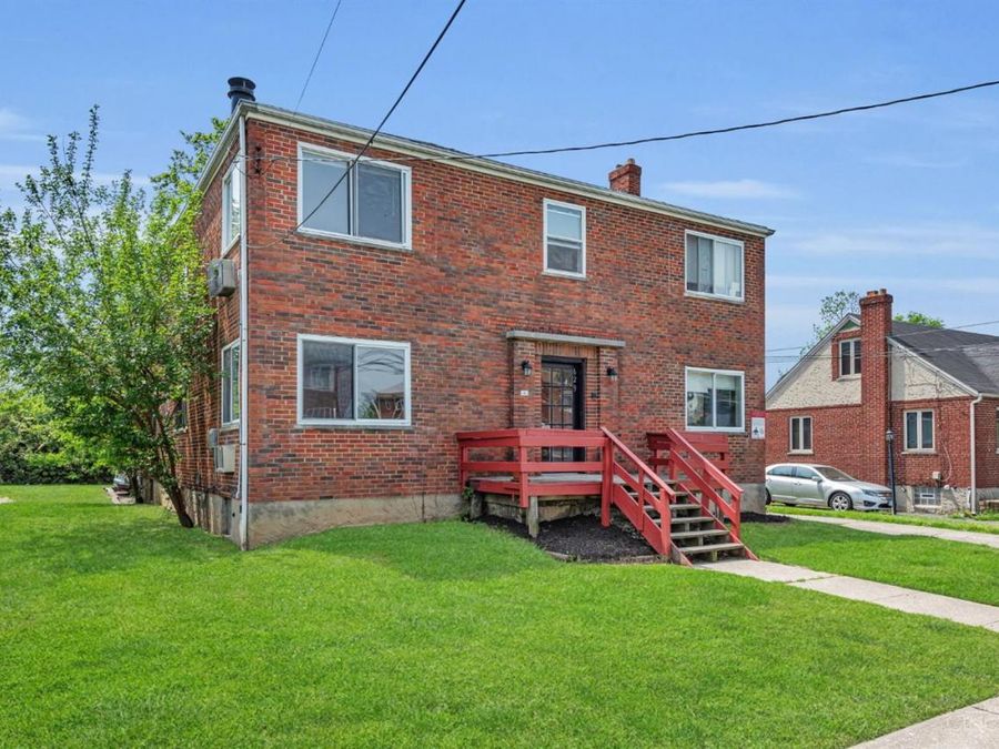 629 Maple Road, Reading, OH 45215 Photo 2