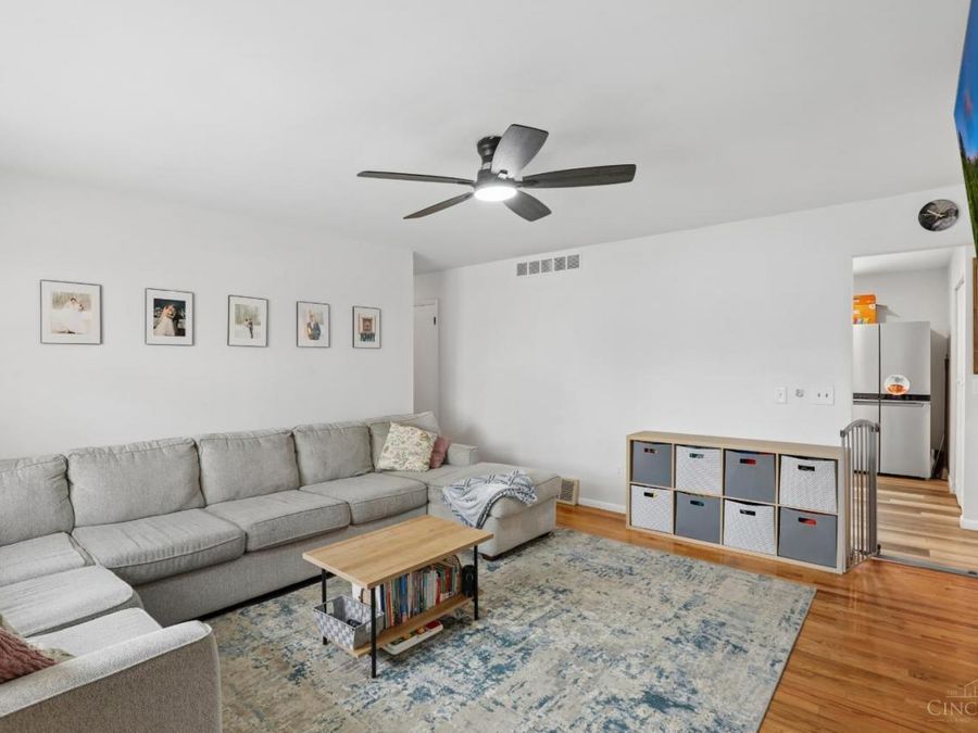 3385 Treasure Court, Cincinnati, OH 45211 Photo 4