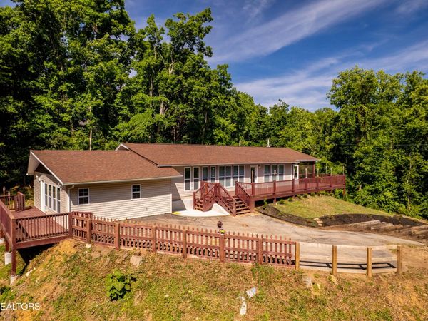 4431 Deer Run Drive , Louisville, TN 37777