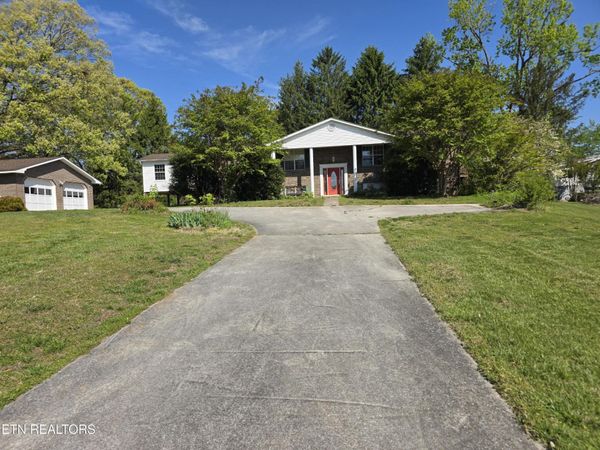 3602 Holland Tr , Lenoir City, TN 37772