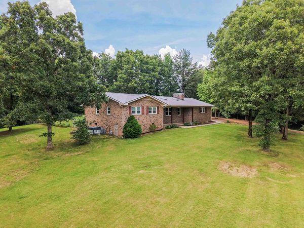 436 SKYLINE DR, Selmer, TN 38375