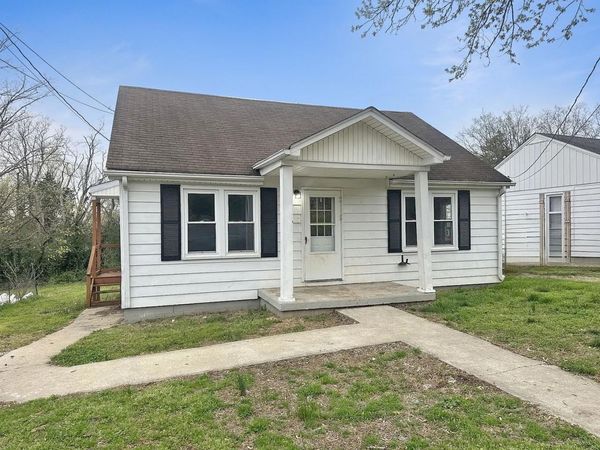 105 Bowden St , Russellville, KY 42276
