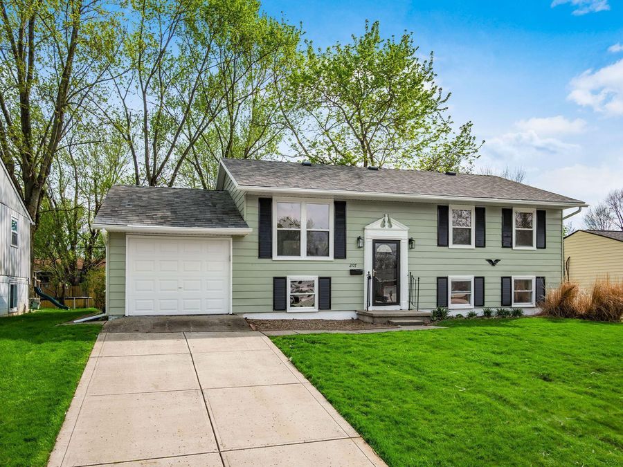 207 Richards Drive , Delaware, OH 43015 Photo 1