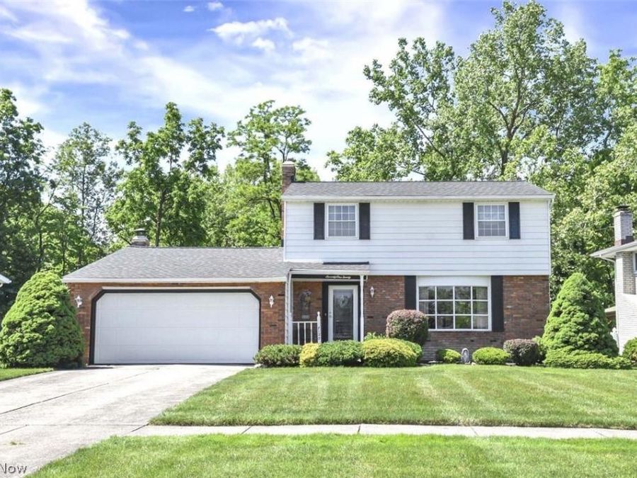 7120 Lakeview Drive , Parma, OH 44129 Photo 1