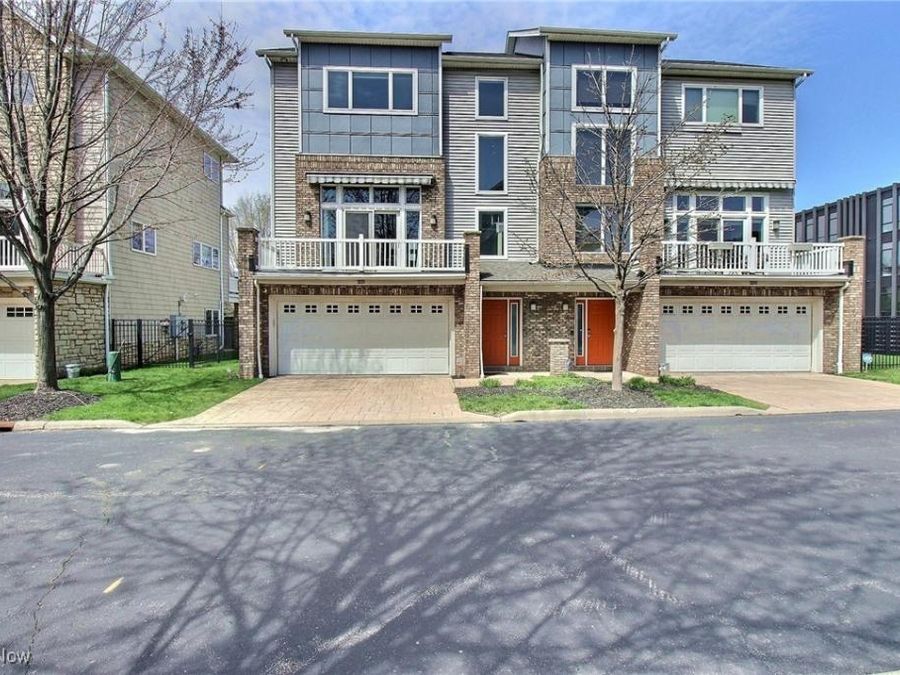 2239 City View Drive , Cleveland, OH 44112 Photo 1