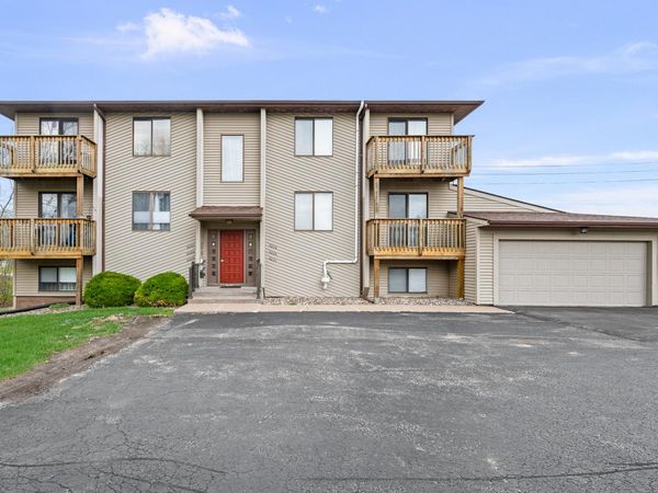 5231 26th Avenue A Court, Unit 14, Moline, IL 51265
