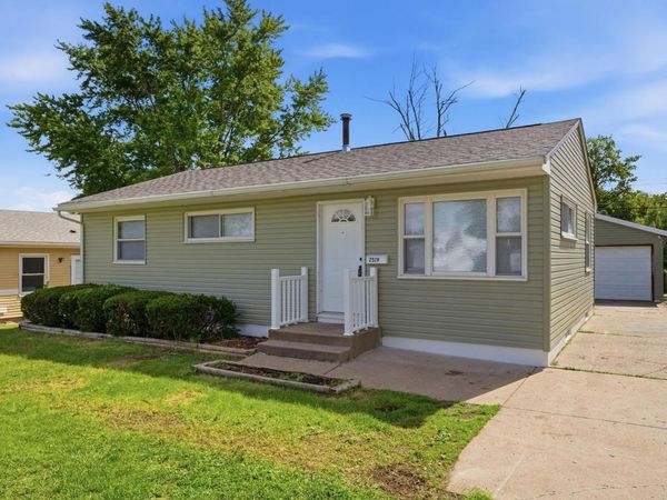 2519 N Fairmount Street, Davenport, IA 50804
