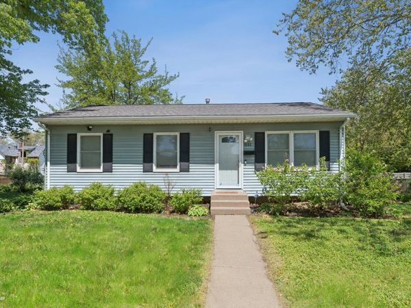 1022 W 13th Street, Davenport, IA 52804