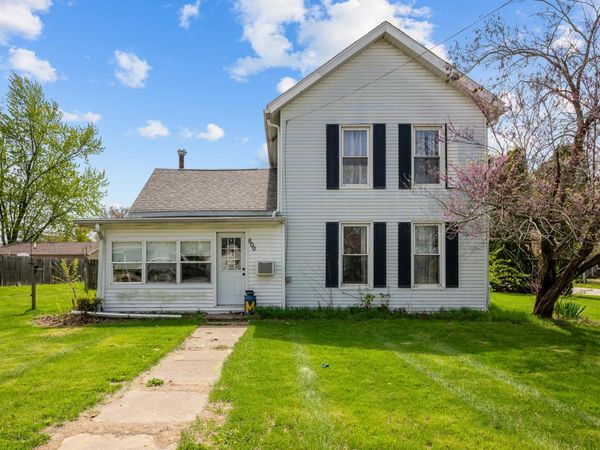 800 Main Avenue, Cordova, IL 61242
