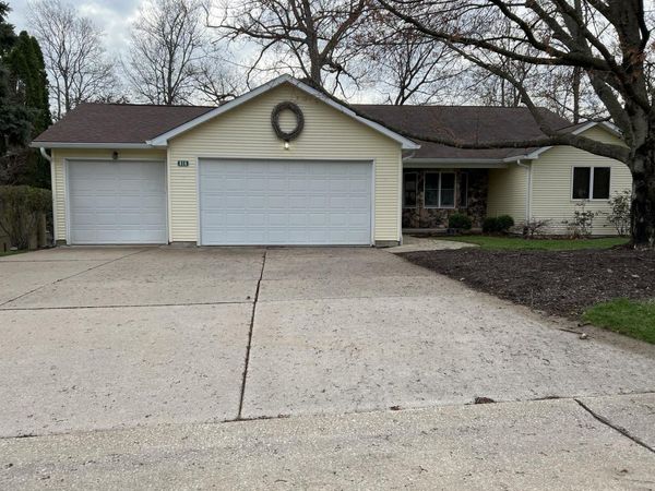 816 54th Street B, Moline, IL 51265