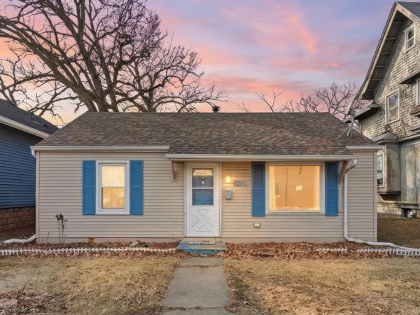 1532 30th Street, Rock Island, IL 61201