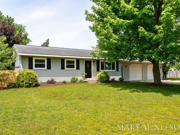 4146 Sandy Drive, Dorr, MI 49323