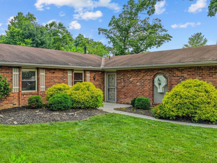 741 Stuart Lane, Union Township, OH 45245 Photo 3