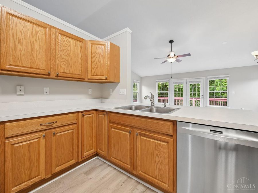 300 Sackett Drive, Monroe, OH 45050 Photo 10