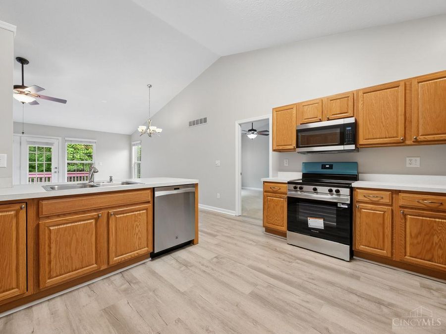 300 Sackett Drive, Monroe, OH 45050 Photo 12
