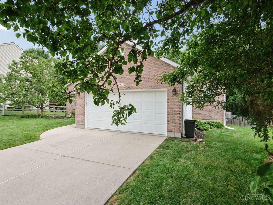 300 Sackett Drive, Monroe, OH 45050 Photo 3