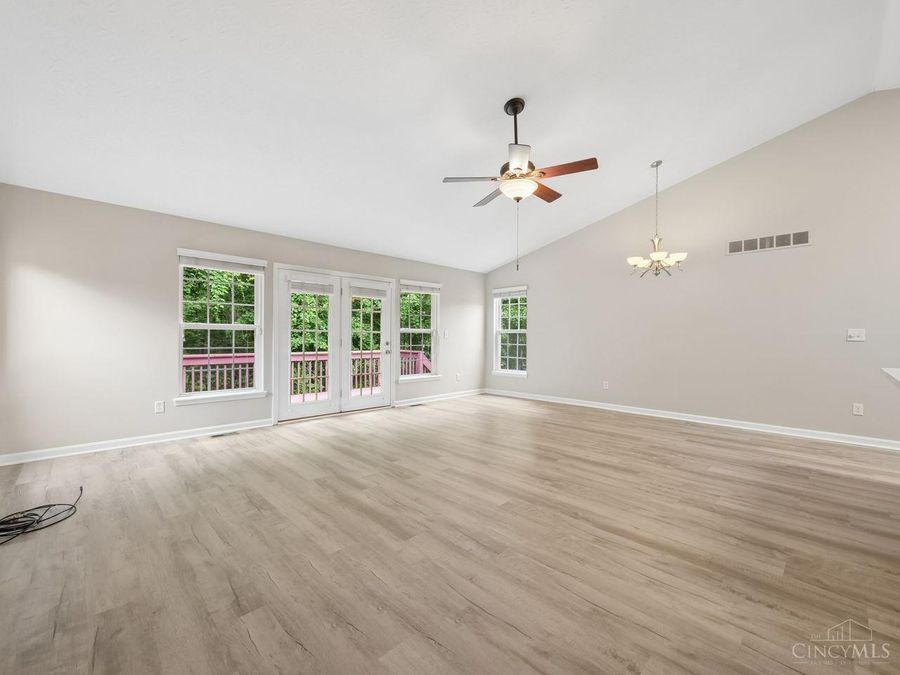 300 Sackett Drive, Monroe, OH 45050 Photo 5