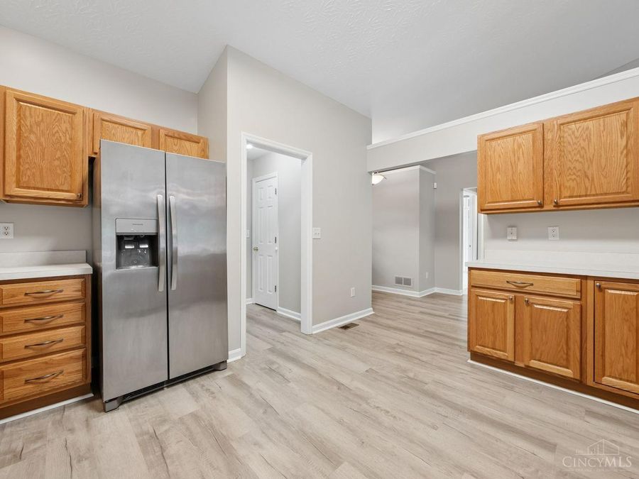 300 Sackett Drive, Monroe, OH 45050 Photo 9