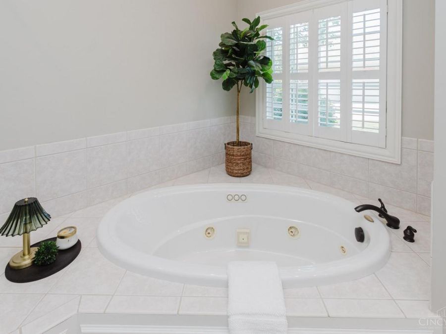 1123 Waters Edge Drive, Centerville, OH 45458 Photo 35
