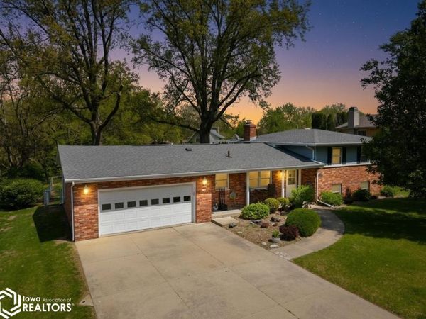 2710 Clearview Drive, Burlington, IA 52601