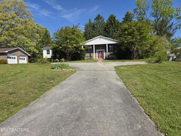 3602 Holland Tr, Lenoir City, TN 37772