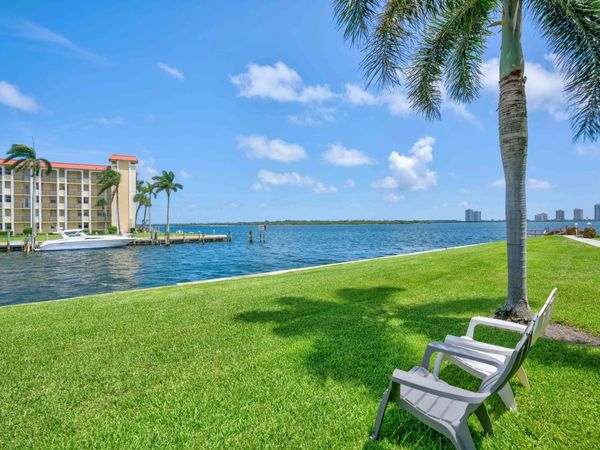 111 Shore Court , Unit 305, North Palm Beach, FL 33408