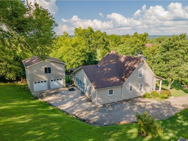 1336 Charlotte Ct , Pulaski, TN 38478