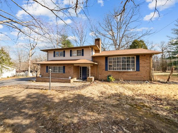 2275 Spruce Loop , Crossville, TN 38555