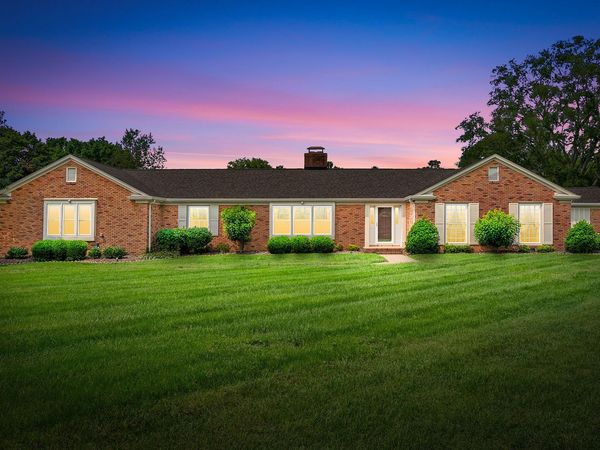 230 Fairway Ct , Hopkinsville, KY 42240
