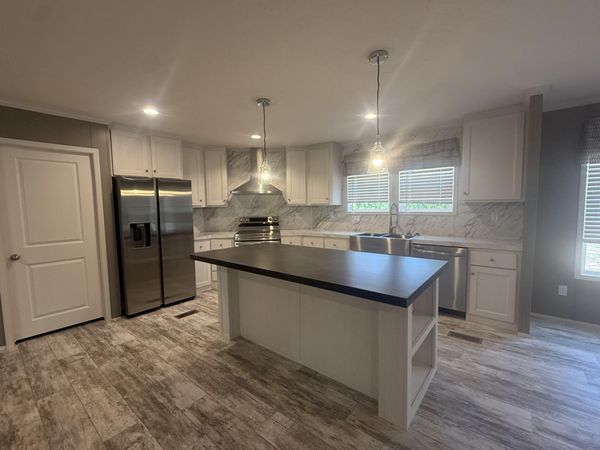 641 Woodland Rd , Hohenwald, TN 38462