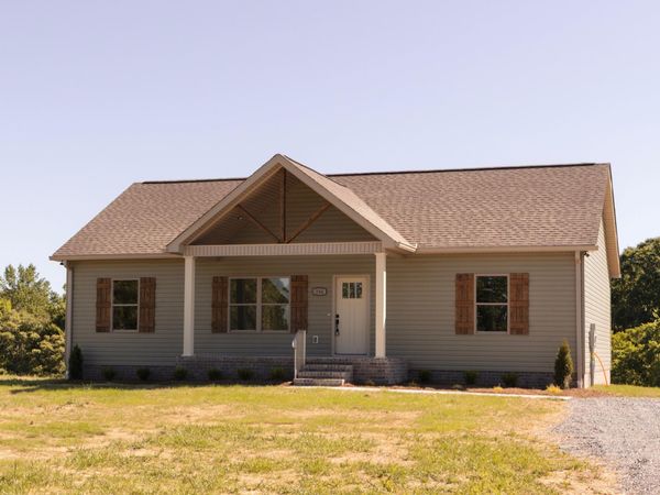 346 Hawkins Rd , Westmoreland, TN 37186