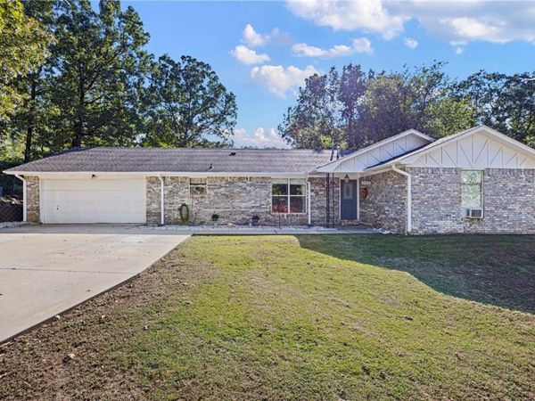 905 W 17th Terrace , Russellville, AR 72801