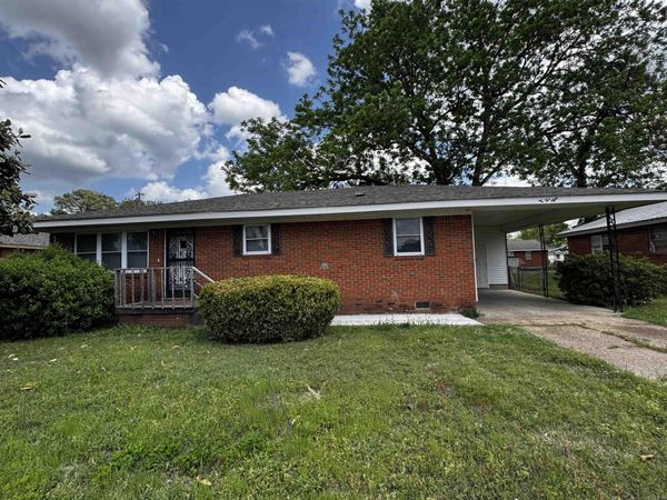 628 Hodges , Forrest City, AR 72335