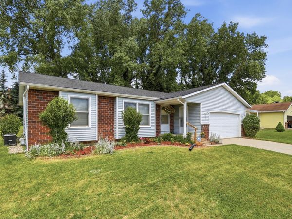 1821 32nd Street SE, Grand Rapids, MI 49508