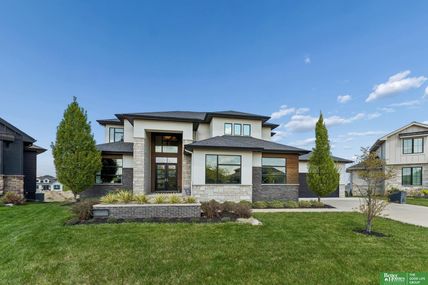 10208 S 183rd Avenue Circle, Omaha, NE 68136